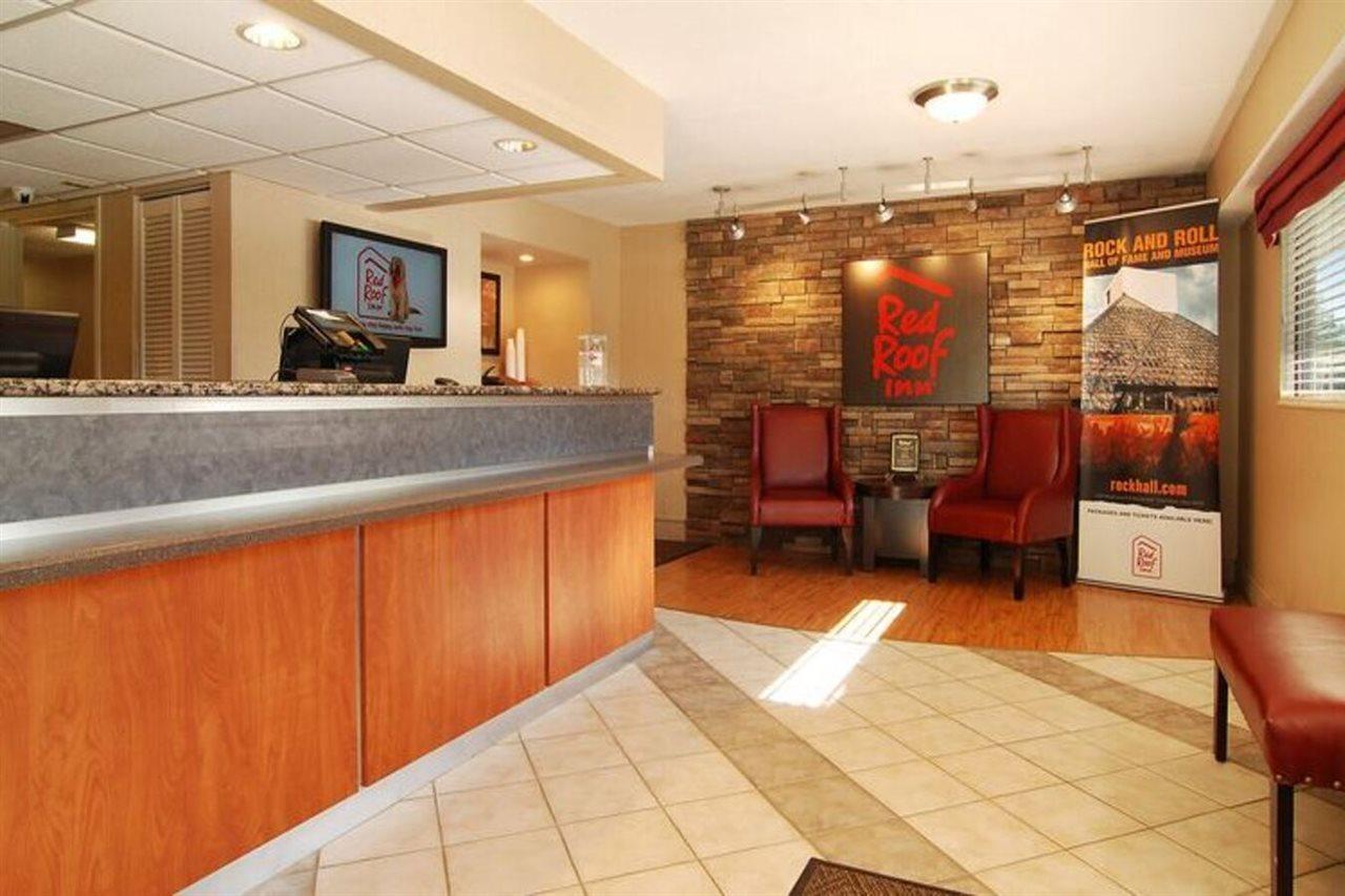 Red Roof Inn Cleveland - Уестлейк Екстериор снимка